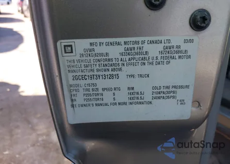 2000 Chevrolet Silverado 1500 Ls z USA, uszkodzony, nr VIN 2GCEC19T3Y1312815